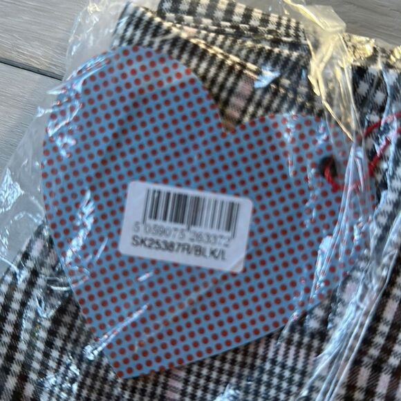Banned‎ Retro WINTER CHECK SWING SKIRT Size L in Black NWT and in packaging - Picture 6 of 7